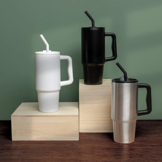 Kubek termiczny 900 ml (P437.3003)-1