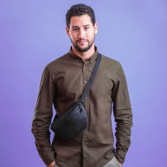 Saszetka zapinana w pasie (V0716-10)-1