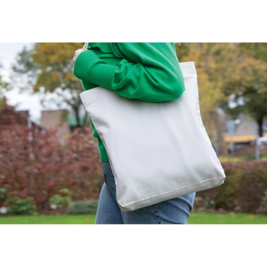 The Impact AWARE™ 285gsm recycled canvas tote bag undyed is the perfect way to carry your essentials wherever you go. This spacious tote provides sufficient space for all your daily needs. The recycled canvas is undyed and used in its raw form, witho-1