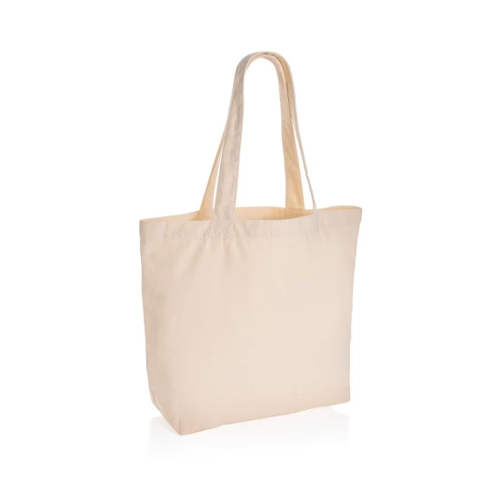 The Impact AWARE™ 240gsm recycled canvas shopper with pocket undyed is the perfect way to carry your essentials wherever you go. This spacious shopper provides sufficient space for all your daily needs. Including a small inner pocket. The recycled ca-1