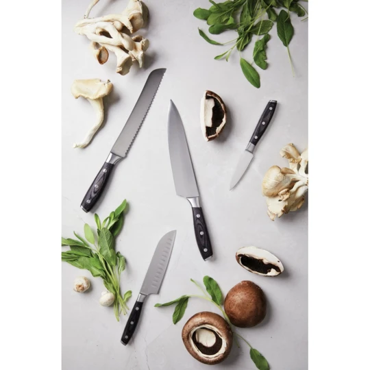 Santoku knife made of X50CrMoV15 German steel with a Pakkawood handle. The easy-grip handle and superb balance in the blade makes the knife comfortable and easy to work with. Size: 14 cm blade. (VG008-32)-1