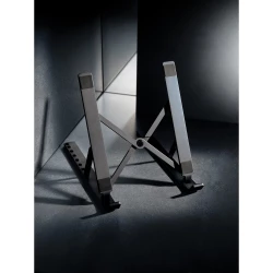Aluminium laptop stand made with RCS (Recycled Claim Standard) certified recycled aluminium and TPU. Total recycled content: 99% based on total item weight. RCS certification ensures a completely certified supply chain of the recycled materials. The -10