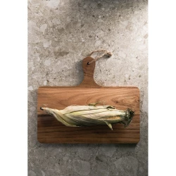 Stylish cutting/serving board that will brighten up any kitchen. The cutting board is made of FSC-certified teak and has a beautiful golden to medium brown wood shade which darkens over time. The board has a high oil content which makes it very resis-6