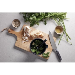 Stylish cutting/serving board that will look great in any kitchen. The spacious surface makes it easy to use it for both cutting and serving. The board is made of FSC-certified teak and has a beautiful golden to medium brown wood surface that darkens-6