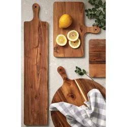 Stylish cutting/serving board that will look great in any kitchen. The spacious surface makes it easy to use it for both cutting and serving. The board is made of FSC-certified teak and has a beautiful golden to medium brown wood surface that darkens-8