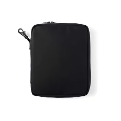 Keep all essentials near at hand with this handy organiser. This gives you a space for everything you need during a day, such as headphones, power bank, pens and notebooks. The snap hook on the short side allows you to attach the bag to a larger bag.-8